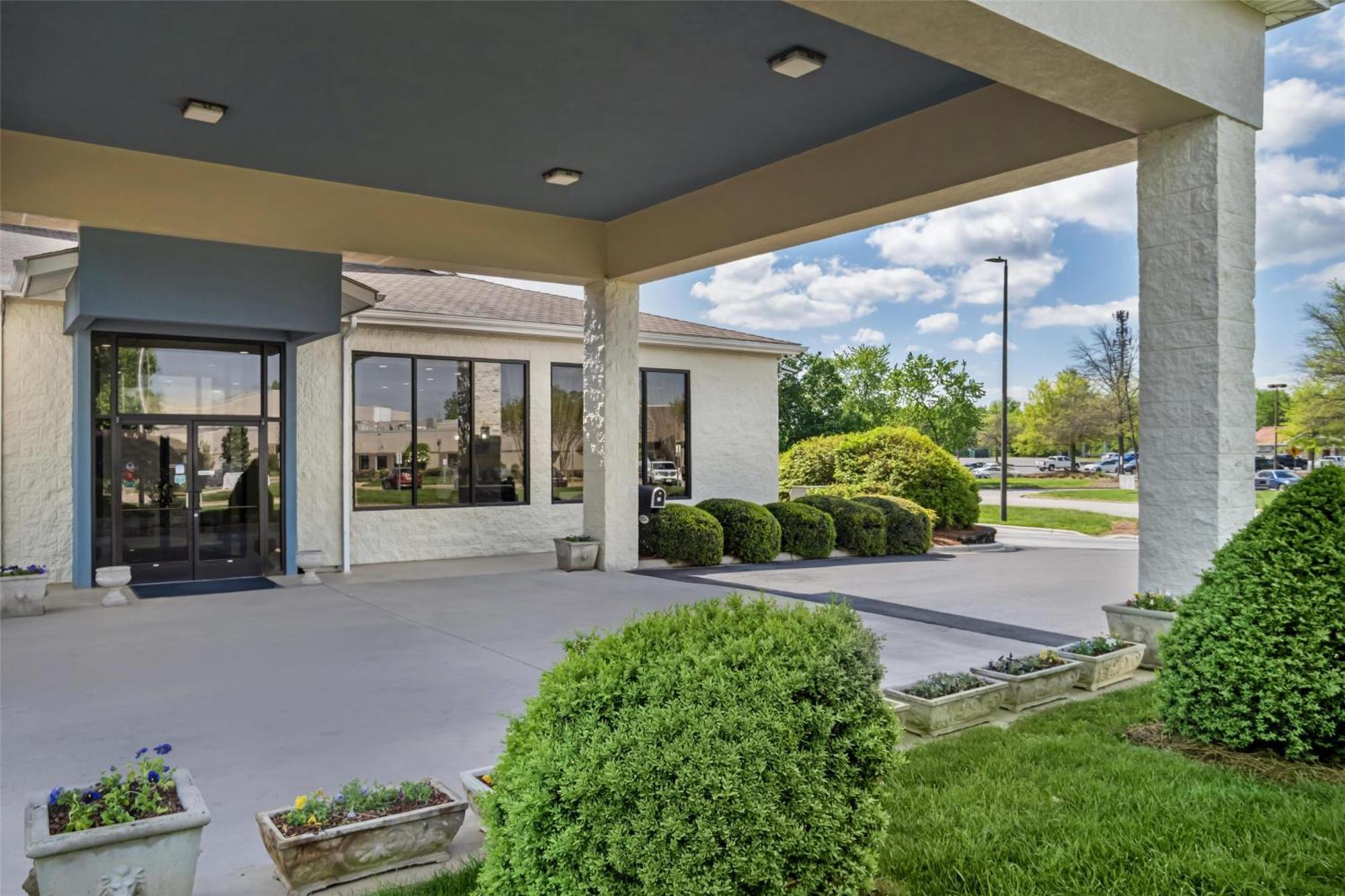Best Western Inn & Suites Monroe Eksteriør billede